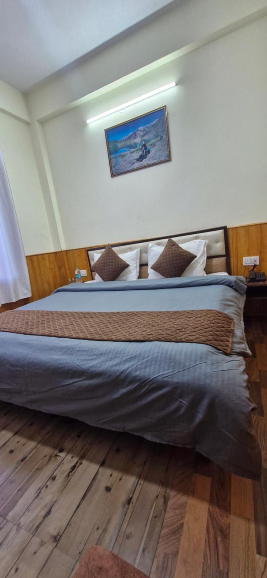 Hotel White Villa Shimla Eksteriør bilde